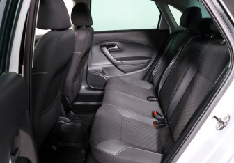 Подержанный автомобиль Volkswagen Polo Sedan 2018 года (12 фото)