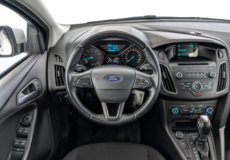 Подержанный автомобиль Ford Focus Hatchback 2018 года (22 фото)