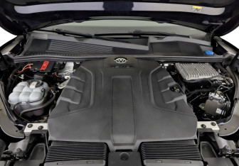 Подержанный автомобиль Volkswagen Touareg 2018 года (9 фото)