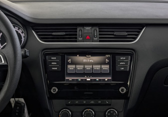 Подержанный автомобиль Skoda Octavia Liftback 2019 года (17 фото)