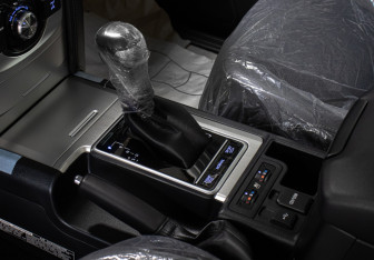 Подержанный автомобиль Toyota Land Cruiser Prado 2023 года (24 фото)