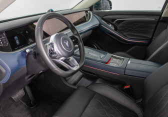 Подержанный автомобиль Voyah Free 2023 года (10 фото)