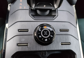 Подержанный автомобиль Jetour T2 2024 года (18 фото)