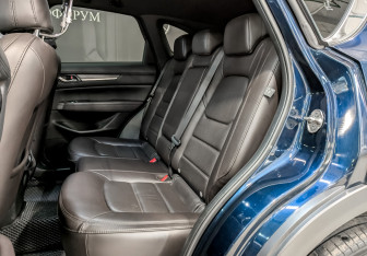 Подержанный автомобиль Mazda CX-5 2020 года (12 фото)