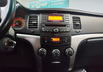 Подержанный автомобиль SsangYong Actyon 2011 года (17 фото)