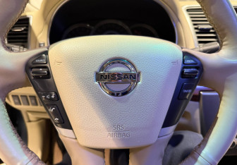 Подержанный автомобиль Nissan Teana 2011 года (7 фото)