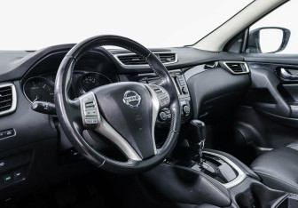 Подержанный автомобиль Nissan Qashqai 2017 года (7 фото)