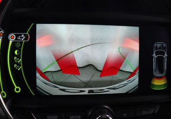 Подержанный автомобиль MINI Clubman Wagon 2016 года (21 фото)