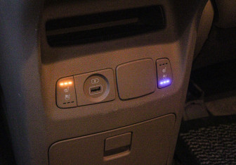 Подержанный автомобиль Kia Carnival 2020 года (15 фото)