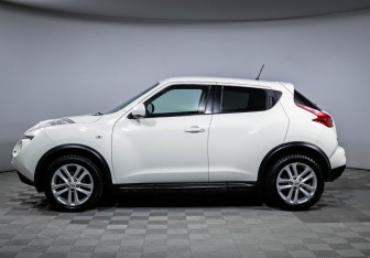 Подержанный автомобиль Nissan Juke 2012 года (8 фото)
