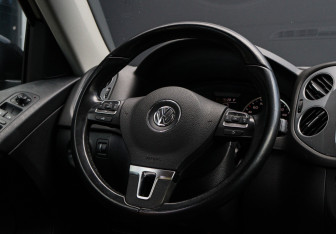 Подержанный автомобиль Volkswagen Tiguan 2016 года (11 фото)