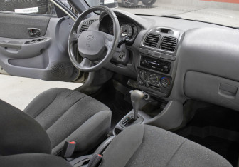 Подержанный автомобиль Hyundai Accent Sedan 2009 года (11 фото)