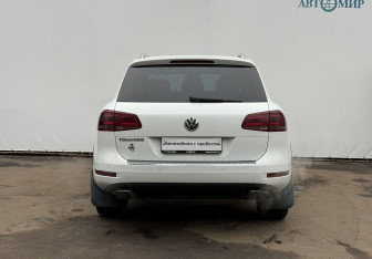Подержанный автомобиль Volkswagen Touareg 2013 года (6 фото)