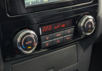 Подержанный автомобиль Mitsubishi Pajero 2018 года (26 фото)