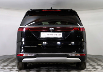 Подержанный автомобиль Kia Carnival 2021 года (6 фото)