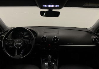 Подержанный автомобиль Audi A3 Sedan 2018 года (16 фото)