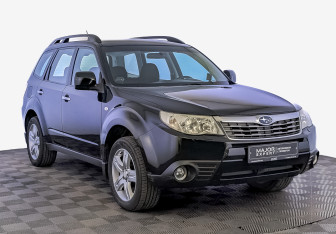 Подержанный автомобиль Subaru Forester Suv 2010 года (3 фото)
