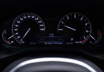 Подержанный автомобиль BMW X4 2021 года (12 фото)