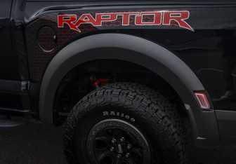 Подержанный автомобиль Ford F-150 2021 года (10 фото)