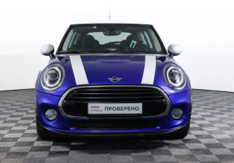 Подержанный автомобиль MINI Hatch 2018 года (2 фото)