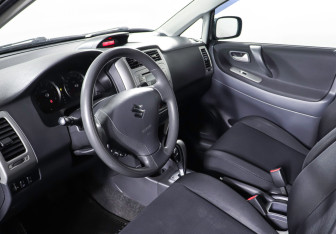 Подержанный автомобиль Suzuki Liana Wagon 2004 года (15 фото)