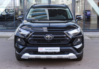 Подержанный автомобиль Toyota RAV4 2023 года (2 фото)