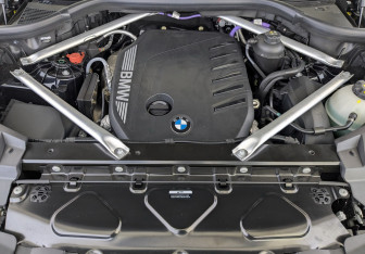 Подержанный автомобиль BMW X5 2025 года (12 фото)