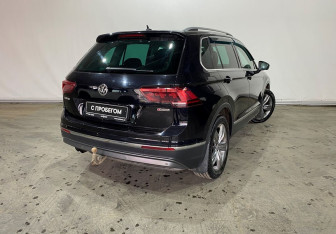 Подержанный автомобиль Volkswagen Tiguan 2018 года (6 фото)