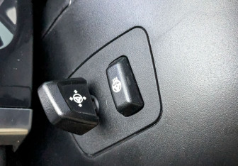 Подержанный автомобиль BMW X5 2015 года (28 фото)