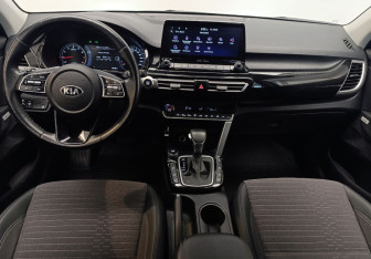 Подержанный автомобиль Kia Seltos 2021 года (12 фото)