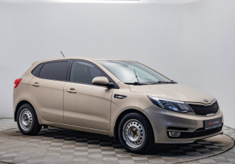 Подержанный автомобиль Kia Rio Hatchback 2015 года (7 фото)