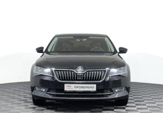 Подержанный автомобиль Skoda Superb Liftback 2018 года (2 фото)
