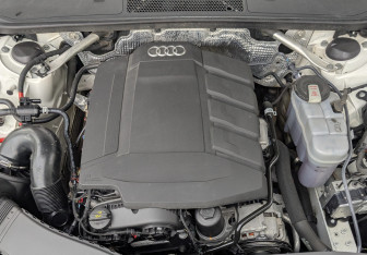 Подержанный автомобиль Audi A7 2022 года (9 фото)