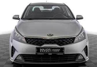 Подержанный автомобиль Kia Rio Sedan 2021 года (2 фото)
