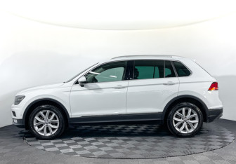 Подержанный автомобиль Volkswagen Tiguan 2017 года (8 фото)