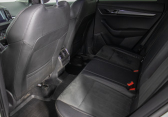 Подержанный автомобиль Skoda Karoq 2020 года (11 фото)