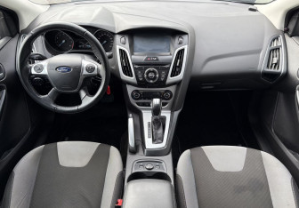 Подержанный автомобиль Ford Focus Sedan 2012 года (10 фото)