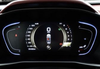 Подержанный автомобиль Geely Coolray 2023 года (11 фото)