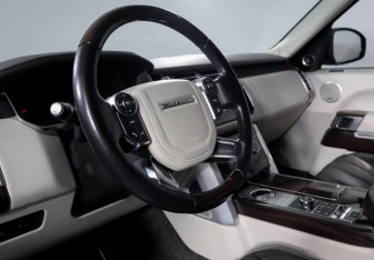 Подержанный автомобиль Land Rover Range Rover 2017 года (14 фото)