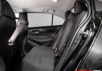 Подержанный автомобиль Toyota Corolla Sedan 2019 года (8 фото)