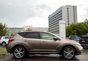 Подержанный автомобиль Nissan Murano Suv 2013 года (3 фото)