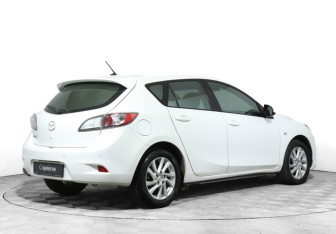 Подержанный автомобиль Mazda 3 Hatchback 2011 года (5 фото)