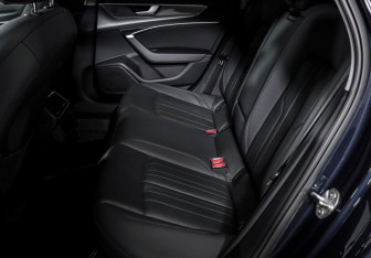 Подержанный автомобиль Audi A6 Sedan 2019 года (10 фото)
