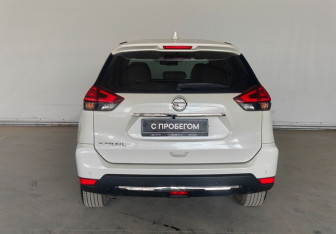 Подержанный автомобиль Nissan X-Trail 2019 года (5 фото)