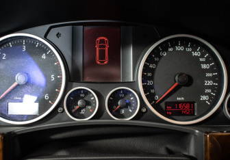Подержанный автомобиль Volkswagen Touareg 2009 года (14 фото)