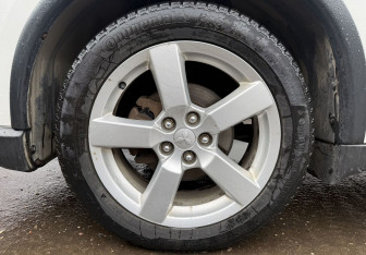 Подержанный автомобиль Mitsubishi Outlander 2012 года (9 фото)