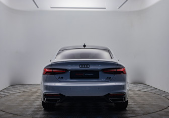 Подержанный автомобиль Audi A5 Liftback 2020 года (6 фото)