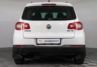 Подержанный автомобиль Volkswagen Tiguan 2010 года (6 фото)