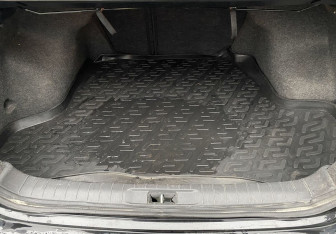 Подержанный автомобиль Nissan Teana 2014 года (13 фото)