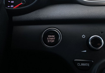 Подержанный автомобиль Kia Sportage 2020 года (19 фото)